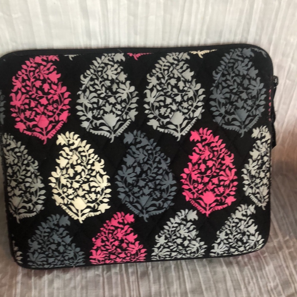 VERA BRADLEY lot 3 travel bags-tablet case, electronics cords storage & luggage - Picture 8 of 16